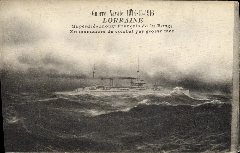 Lorraine — Superdreadnought Francês de 1º Rang em manobra de combate em mar agitado — Guerra Naval 1914-1916 - Frente