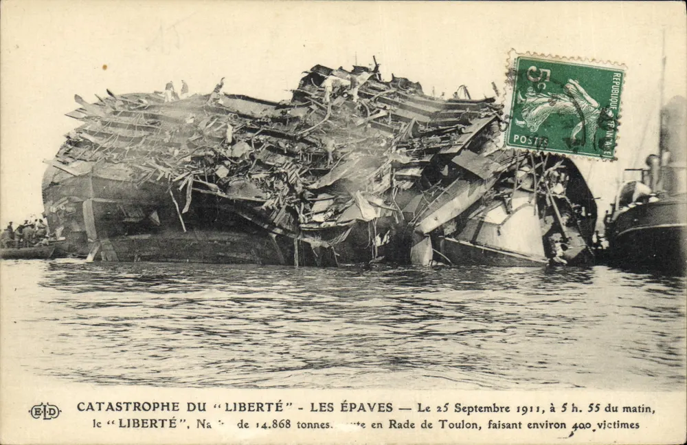 Catástrofe do "Liberté" — Os destroços — Editor E.P.D. n° 33 - Frente