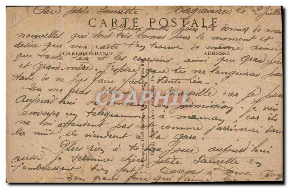 Donna con cappello nero che tiene una bandiera francese — Vive la France! — Cartolina postale - Verso