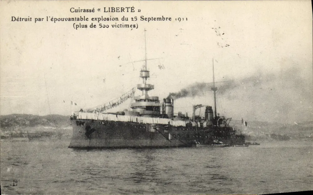 Kreuzer « LIBERTÉ » — Zerstört durch die schreckliche Explosion am 25. September 1911 (mehr als 500 Opfer) — Verlag und Seriennummer nicht sichtbar - Vorderseite