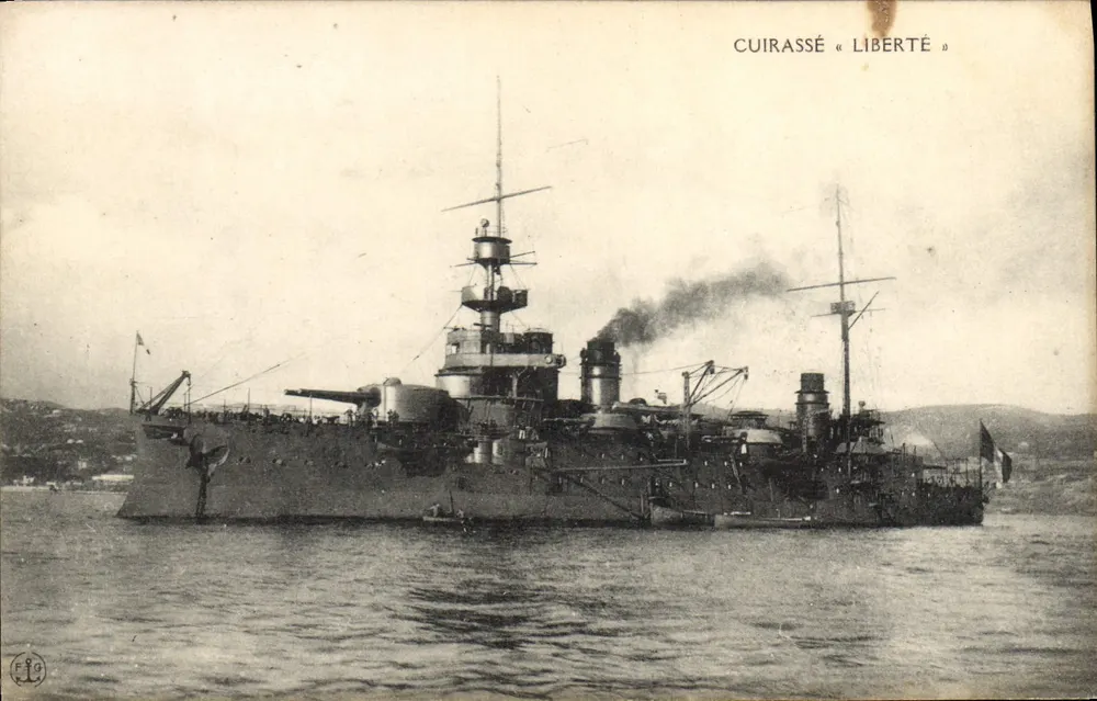 Cruzador « Liberté » — navio de guerra francês — editor F.99 - Frente