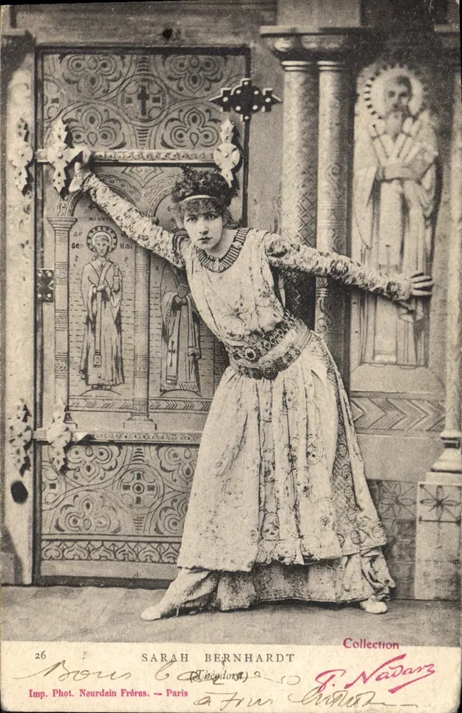 Sarah Bernhardt — Théodora — Imp. Phot. Neurdein Frères — Paris - Vorderseite