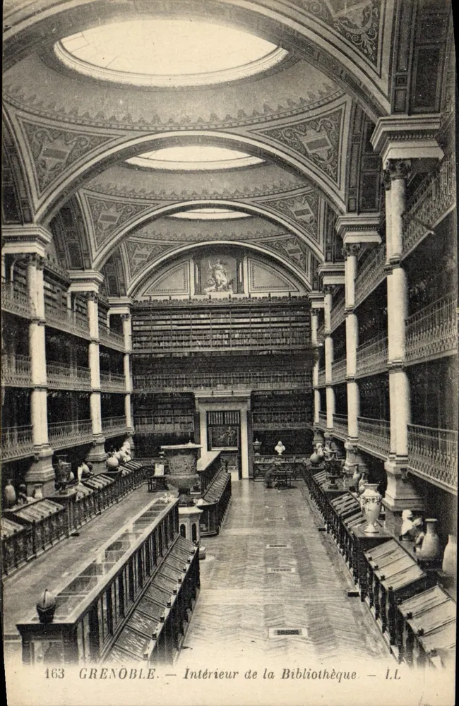 Grenoble — Interior da Biblioteca — I.L. - Frente