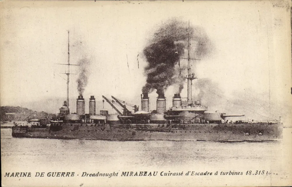 Dreadnought MIRABEAU — Schlachtschiff mit Turbinen — Kriegsmarine 18.318 t - Vorderseite