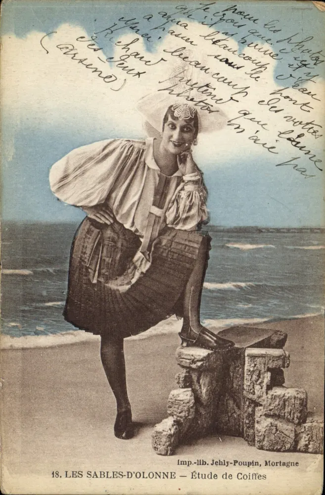 Mulher em traje de praia — Les Sables-d'Olonne — Imp.-lib. Jehly-Poupin, Mortagne, n°18 - Frente