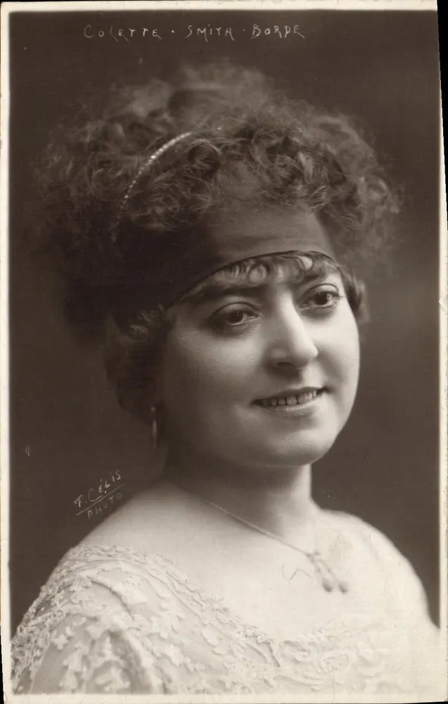 Colette Smith-Borde — Portrait — F. Célis Photo - Vorderseite