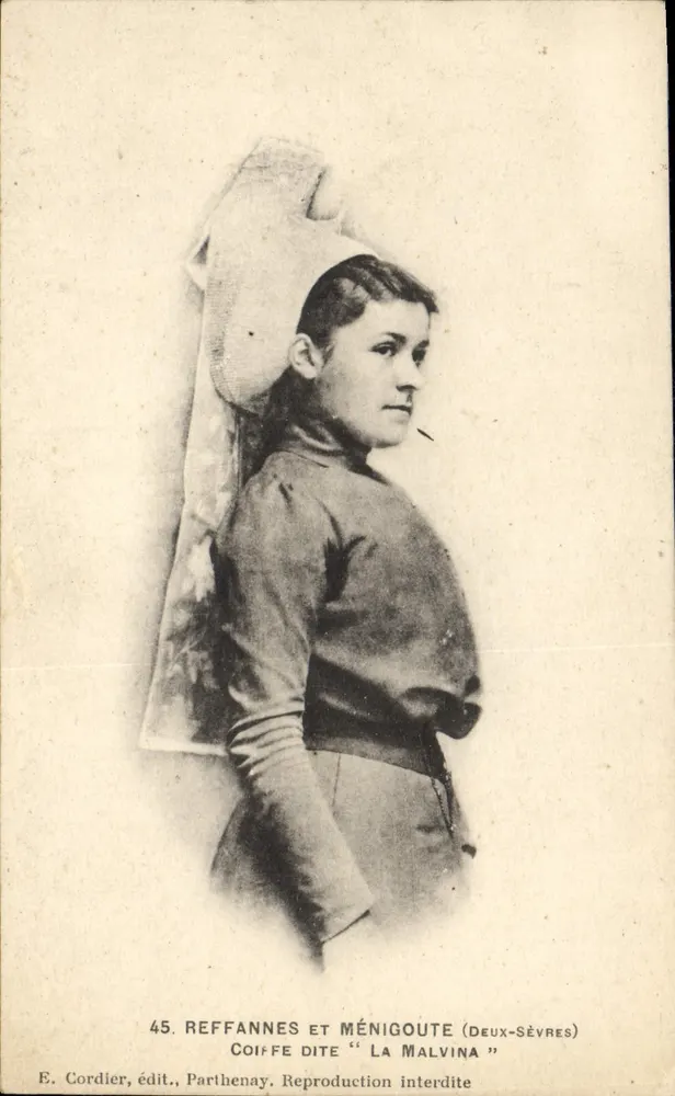 Mulher com traje de trabalho — Lenço chamado 'La Malvina' — E. Cordier, editor, Parthenay - Frente