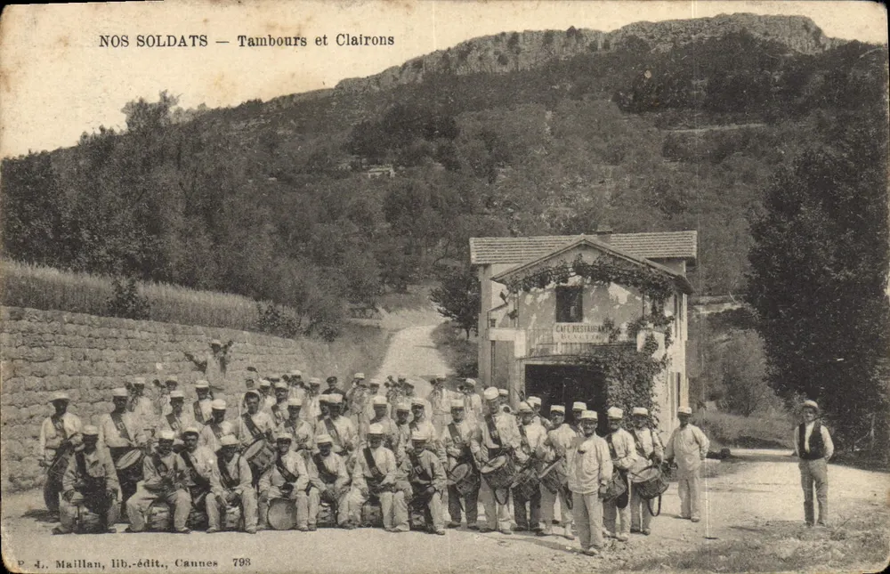 Nossos Soldados — Tambores e Clarins — P. J. Maillan, lib.-editor, Cannes 793 - Frente