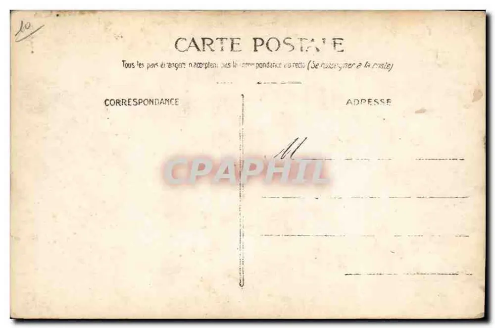 Soldat en uniforme — devant un mur couvert d'ivraie — éditeur non visible - Verso