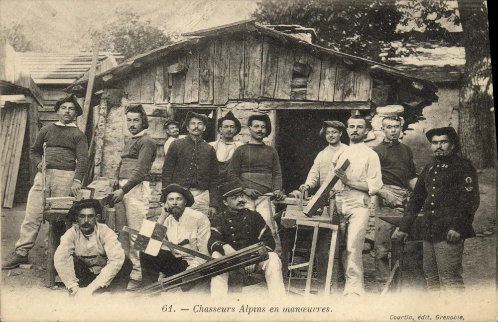 Alpine Jäger in Manövern — 61 — Verlag Courtin, Grenoble - Vorderseite