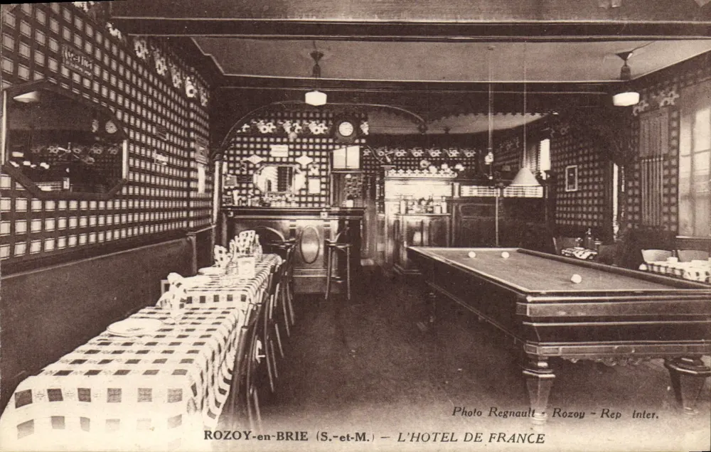 Rozoy-en-Brie (S.-et-M.) — Das Hotel de France — Photo Regnault - Vorderseite