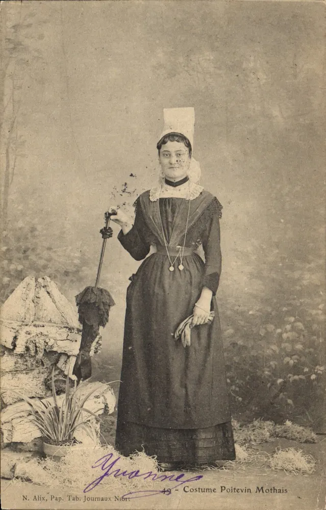 Mulher em traje poitevin mothais — N. Alix, Pap. Tab. Journaux Nibrot, n°49 - Frente