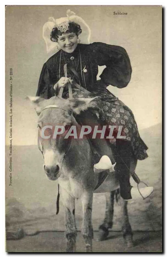 Sablaïse — mulher sorridente a cavalo em um jumento — Nova Coleção Vendémene, Lucien Amaud, Les Sables-d'Olonne - N° 3213 - Frente