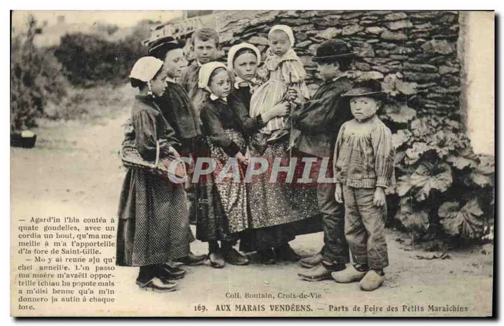 In den Vendée-Mooren — Gruppe von Kindern und Erwachsenen in traditioneller Kleidung aus Feire des Petits Maraichins — Sammlung Boutain, Croix-de-Vie - Vorderseite