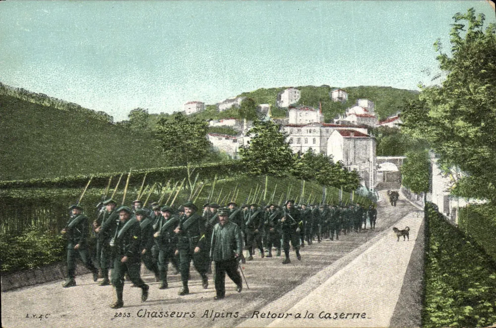 Alpine Chasseurs — Rückkehr zur Kaserne — n°2833, Verlag L.V.P.C. - Vorderseite