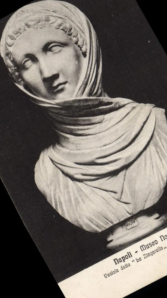 Bust einer Vestal — Nationalmuseum Neapel — C. Cotini - Vorderseite
