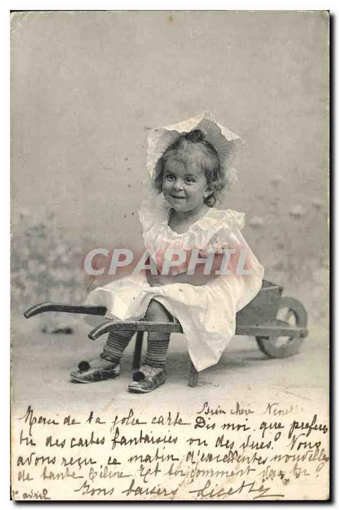 Petite fille assise dans un chariot — éditeur Clément, Tournier & Cie, Genève, Série 12 - Frente