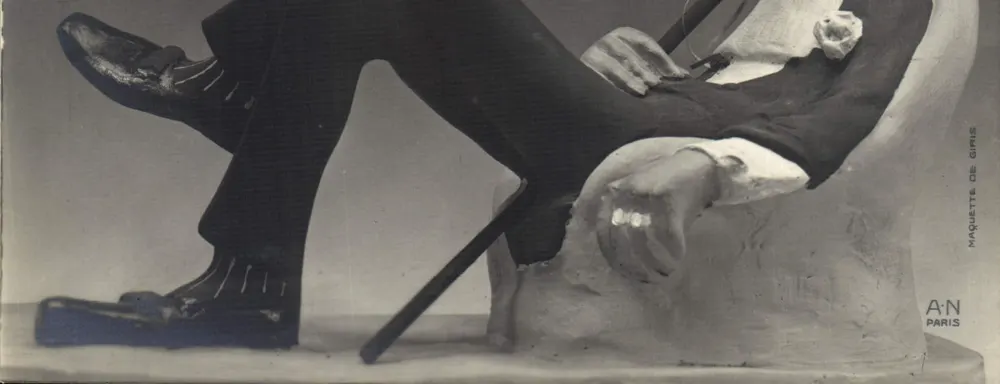 Detalhe da escultura — Maquete de Giris — A.N. Paris - Frente