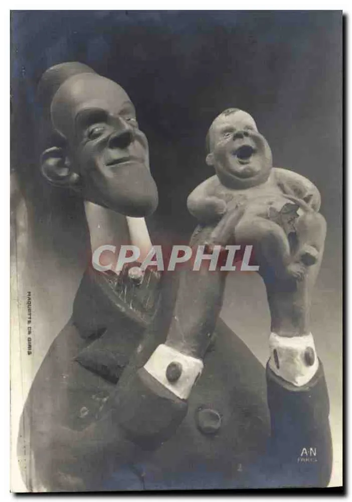 Estátua caricaturada de um homem segurando um bebê — Maquettes de Grima — A.N. Paris - Frente