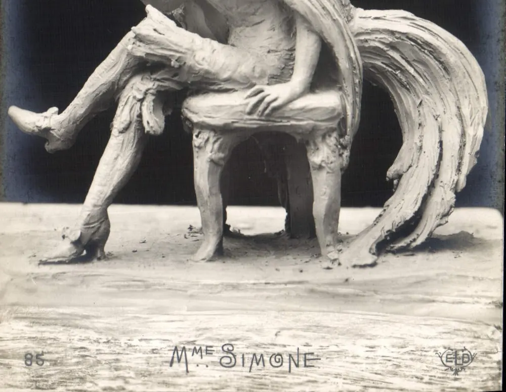 Escultura da Sra. Simone — Editora ELD, n° 85 - Frente