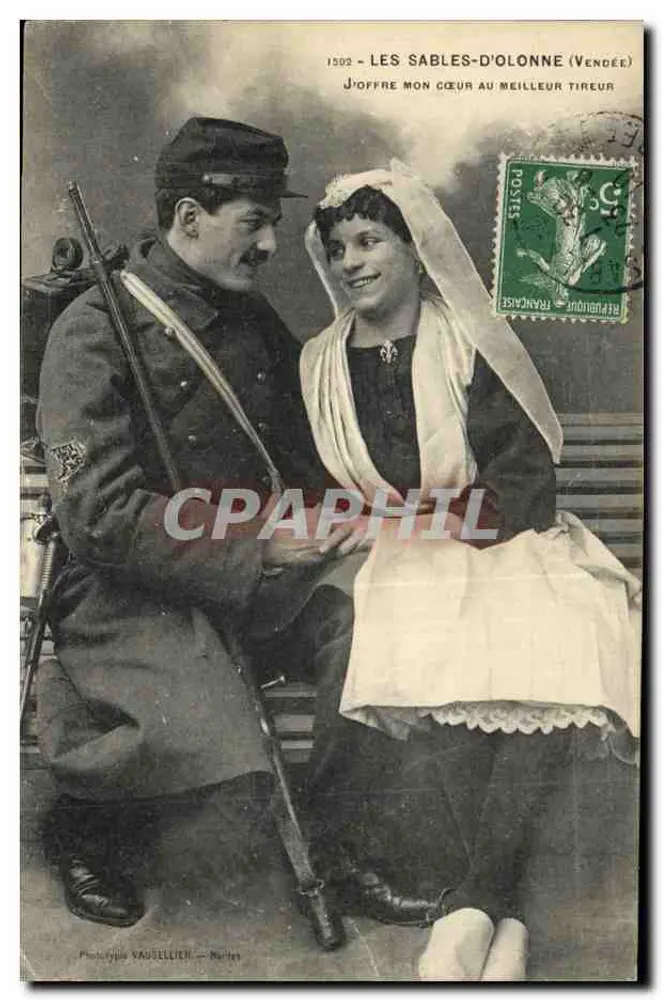 Les Sables-d'Olonne (Vendée) — HochzeitsSzene mit Soldaten und jungen Frau — Fotograf VAUSELLEICH — Nantes - Vorderseite