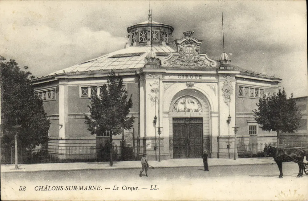 Châlons-sur-Marne — O Cirque — LL. n°52 - Frente