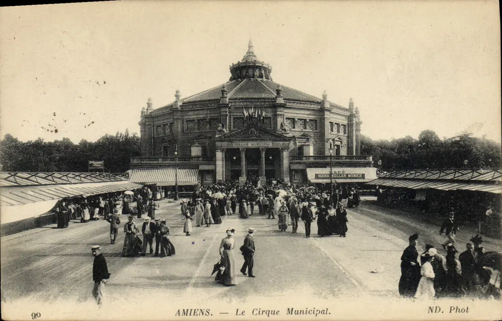 Amiens — O Circo Municipal — ND. Phot - Frente