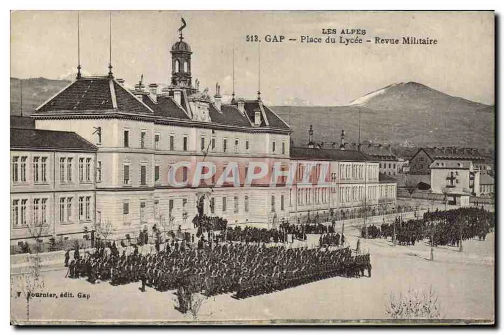 Gap — Place du Lycée — Militärdemonstration — T. Bournier, Verlag Gap - Vorderseite