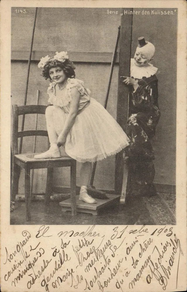 Tema: Menina em traje de cena e palhaço — Série 'Hinter den Kulissen.' — editor não identificado, n° 1145 - Frente