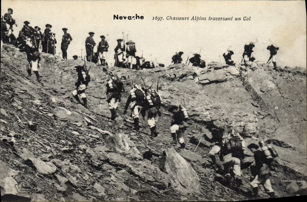 Nevache — Alpinjäger, die einen Pass überqueren — Éditions Contat - Vorderseite