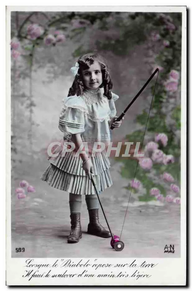 Menina brincando com diabolo — A-N Paris, n° 599 - Frente