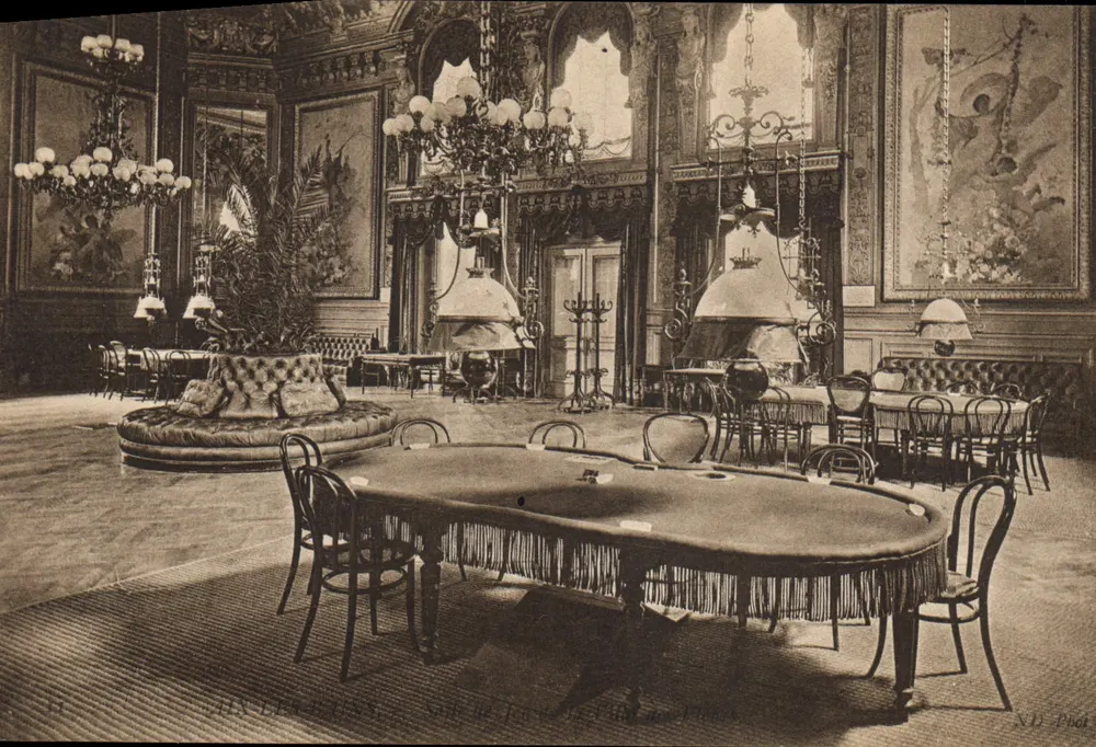 Interior de um salão de jogos — ND Phot - Frente