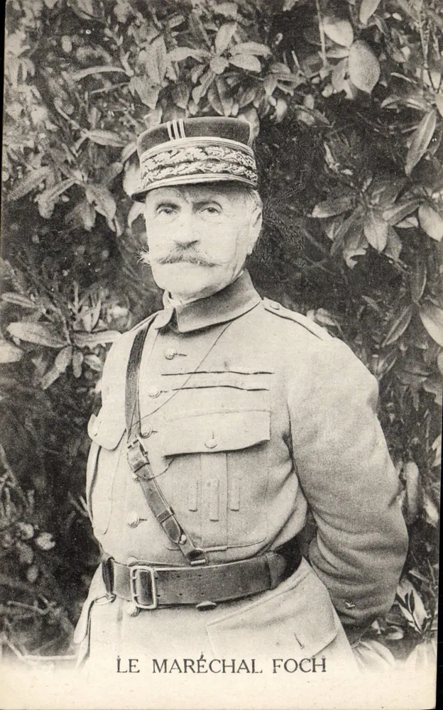 O Mariscal Foch — retrato militar — editor não identificado - Frente