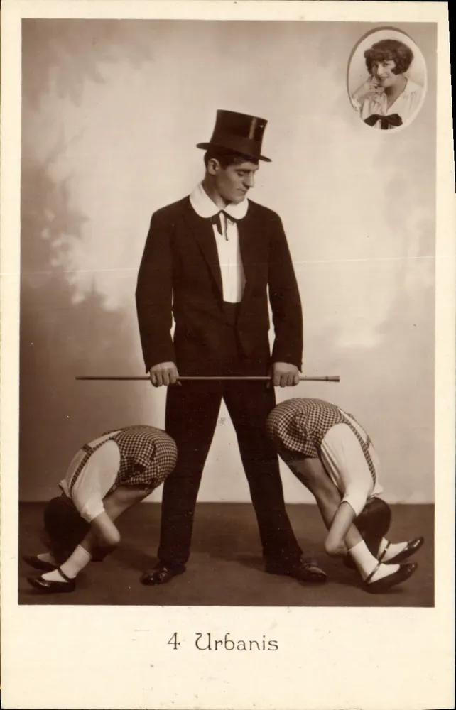 Urbanis — número 4 — Wilhelm Pleyer, Zurique - Frente