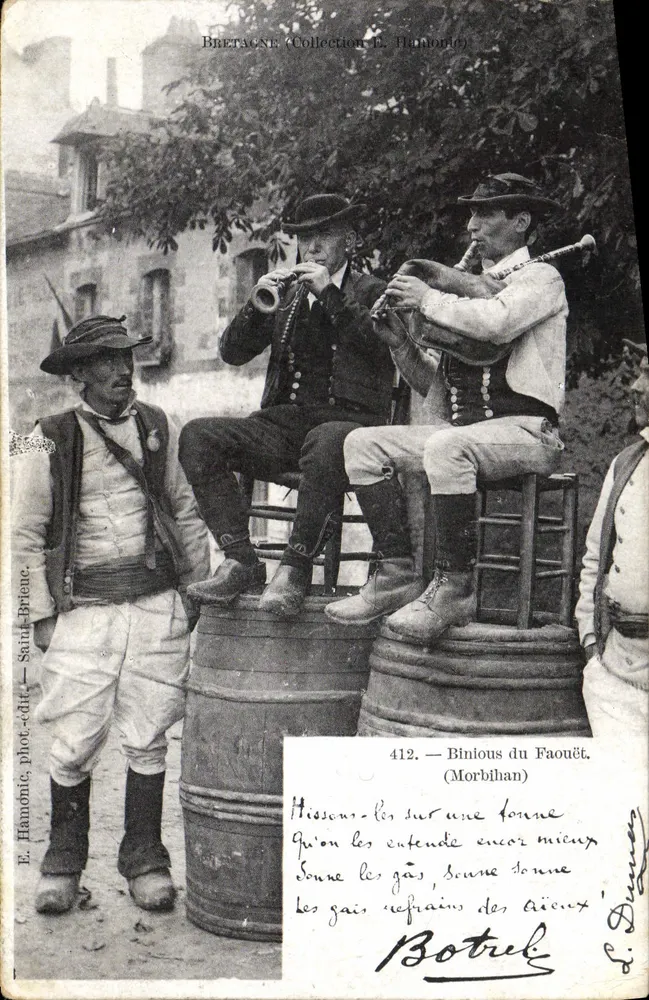 Binioueiros do Faouët — Morbihan — E. Hamonic, fot.-edit. — Saint-Brieuc - Frente
