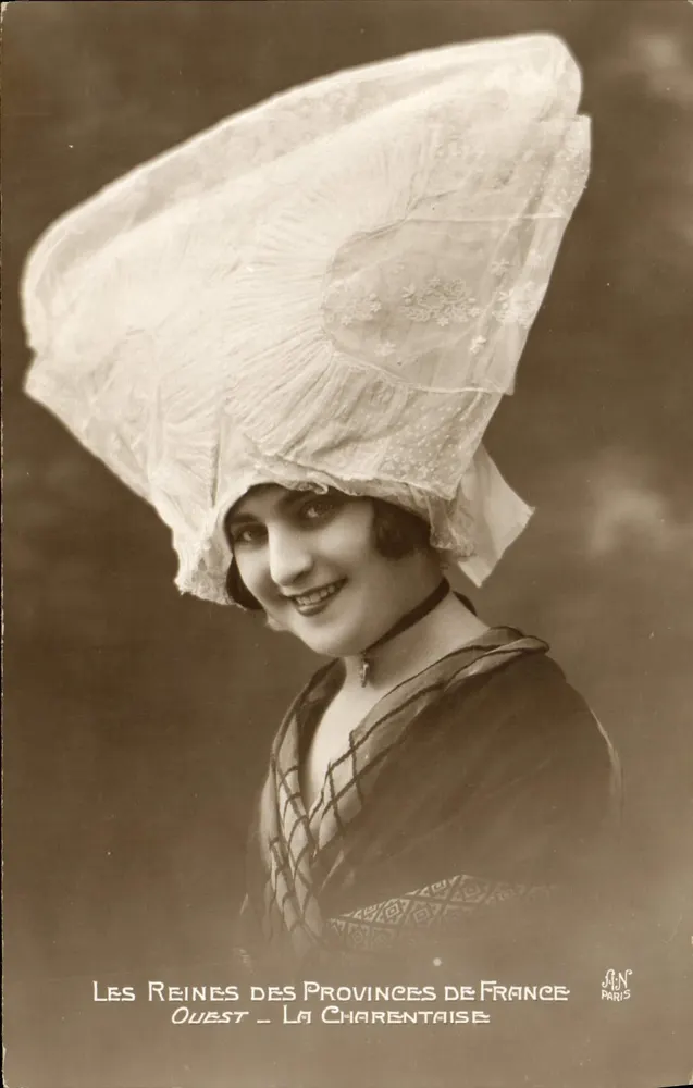 La Charentaise — As Rainhas das Províncias da França — AIN Paris - Frente
