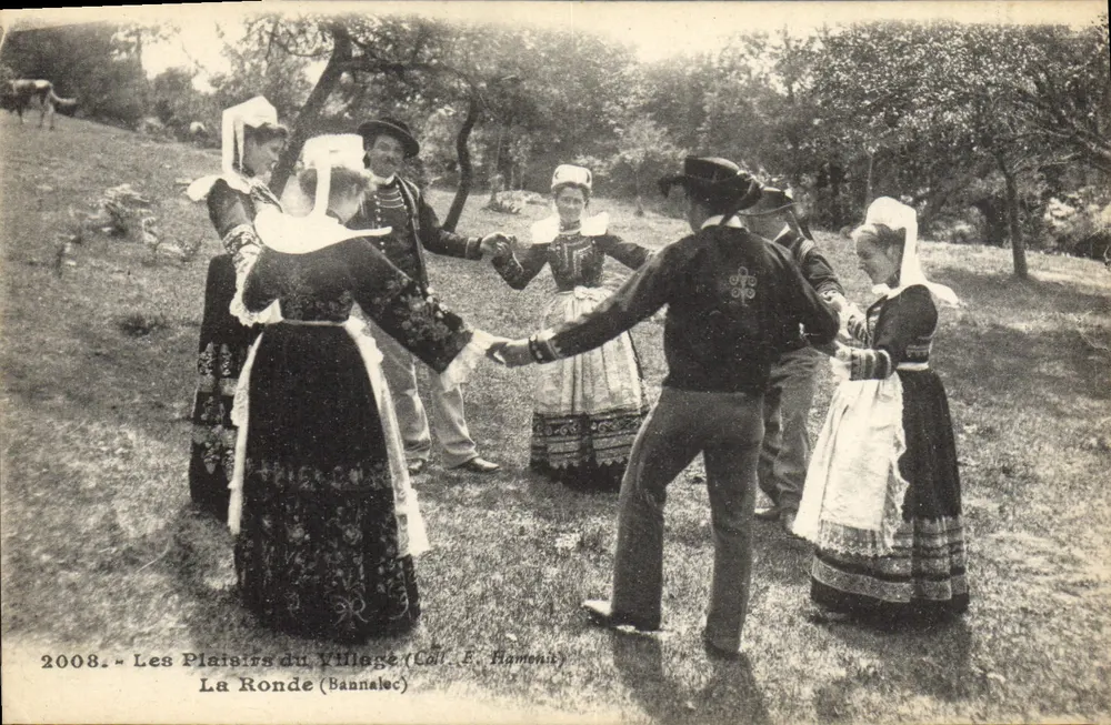 Os Prazeres do Povo — La Ronde (Bannalec) — Coll. F. Ramonix - Frente