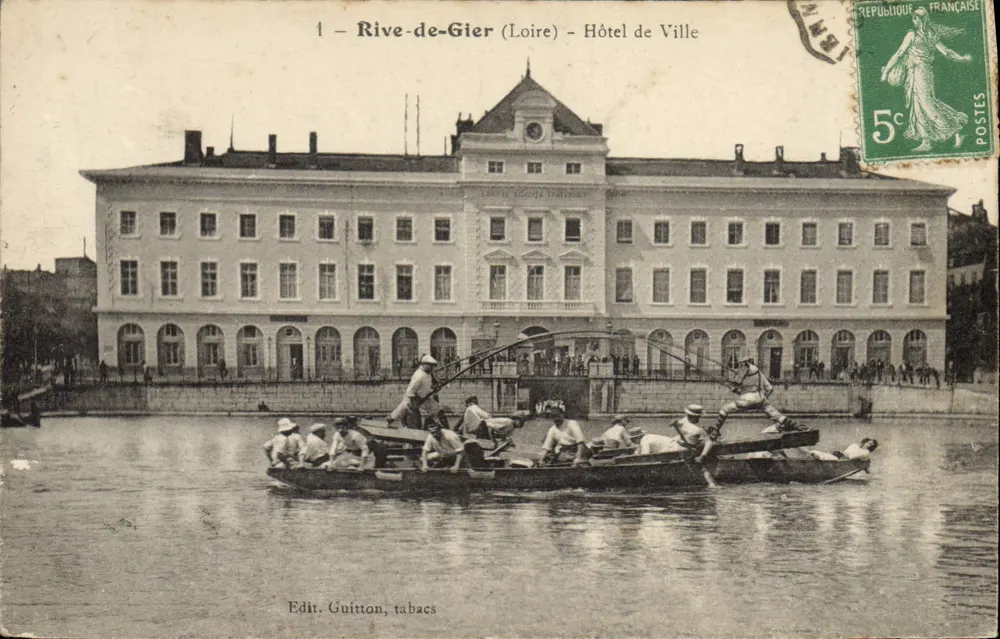 Rive-de-Gier (Loire) - Hotel de Ville — Édit. Guitton, tabacs, n°4 - Frente