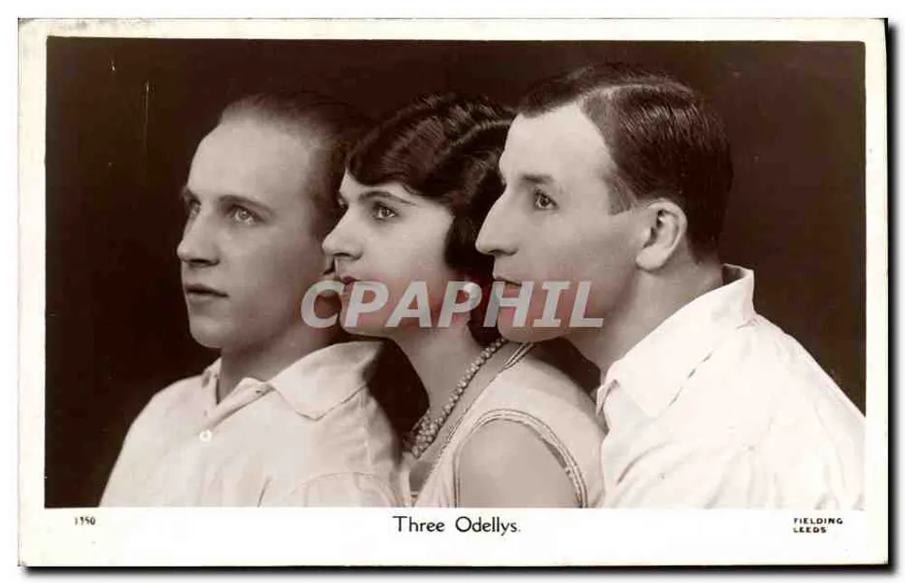 Three Odellys — retrato de três pessoas — Fielding Leegs, n°1150 - Frente