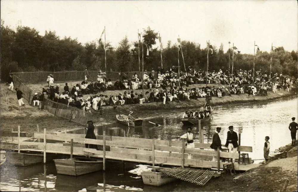 Regatta auf dem Kanal von Valesse — Verleger Duvau, Colombes - Vorderseite