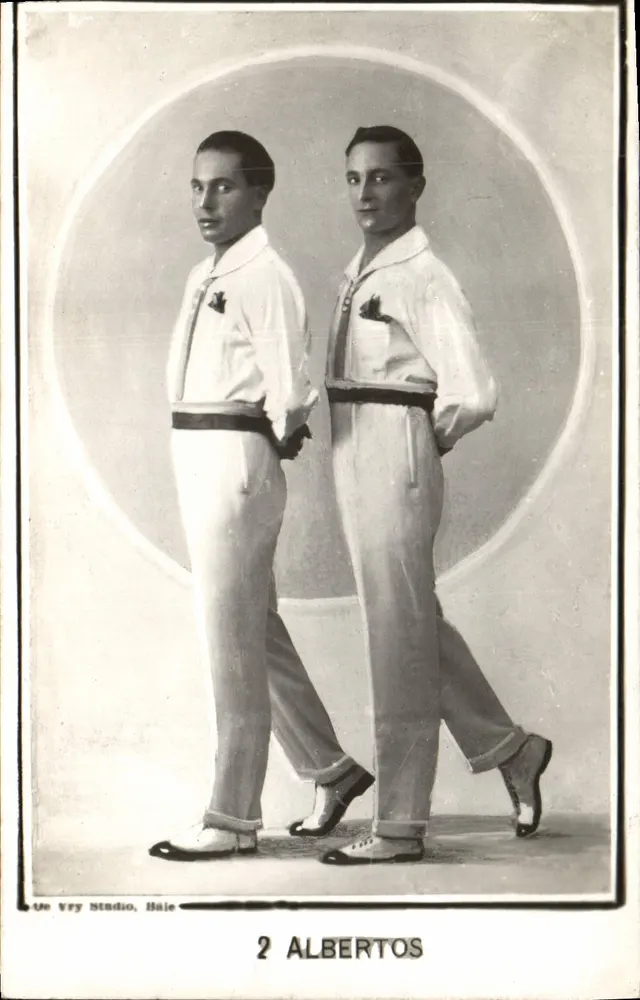 Dwóch mężczyzn — fotografia studio — Vry Studio, Bâle, n°2 Albertos - Awers