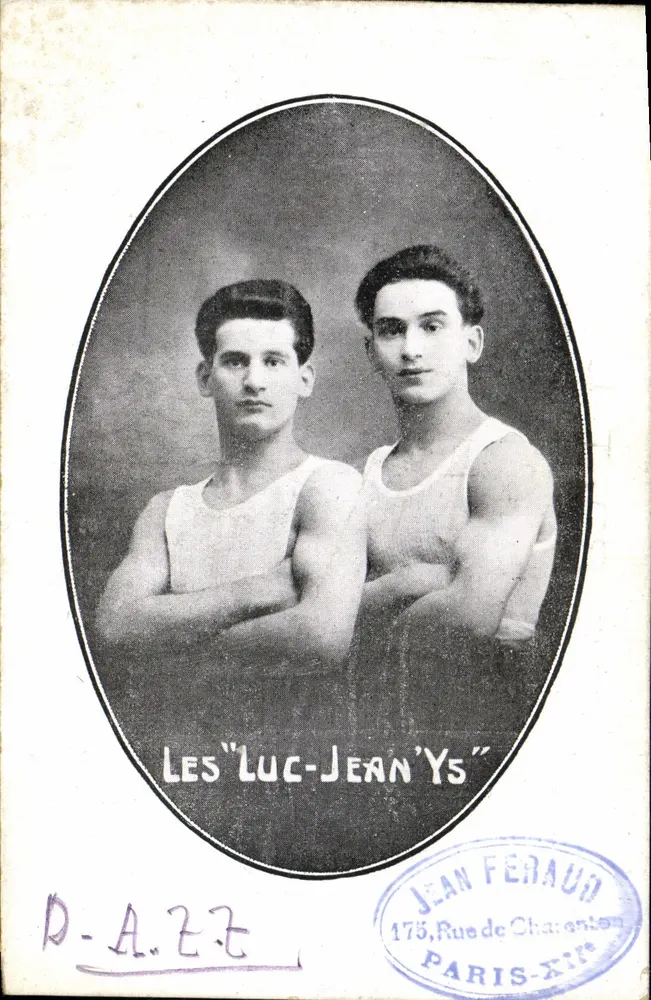 Les "Luc-Jean'Ys" — Fotografie zweier junger Männer — Jean Feraud, 175 Rue de Charenton, Paris-XIIe - Vorderseite