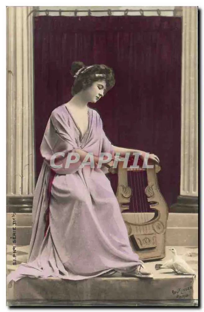 Jovem mulher vestindo um vestido roxo tocando uma lira — S.J. PAVY, Série 31e — Reutlinger, França - Frente