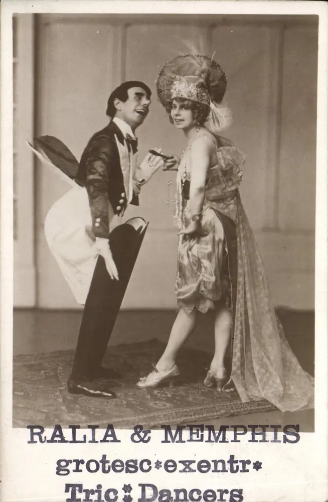 Ralalia & Memphis — Groteske Tänzer — Photo R. Windseh, Leipzig - Vorderseite