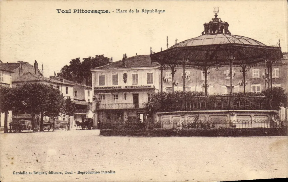 Toul Pittoresque - Plein de la République — Gerdolle en Briquet, uitgevers, Toul - Voorkant