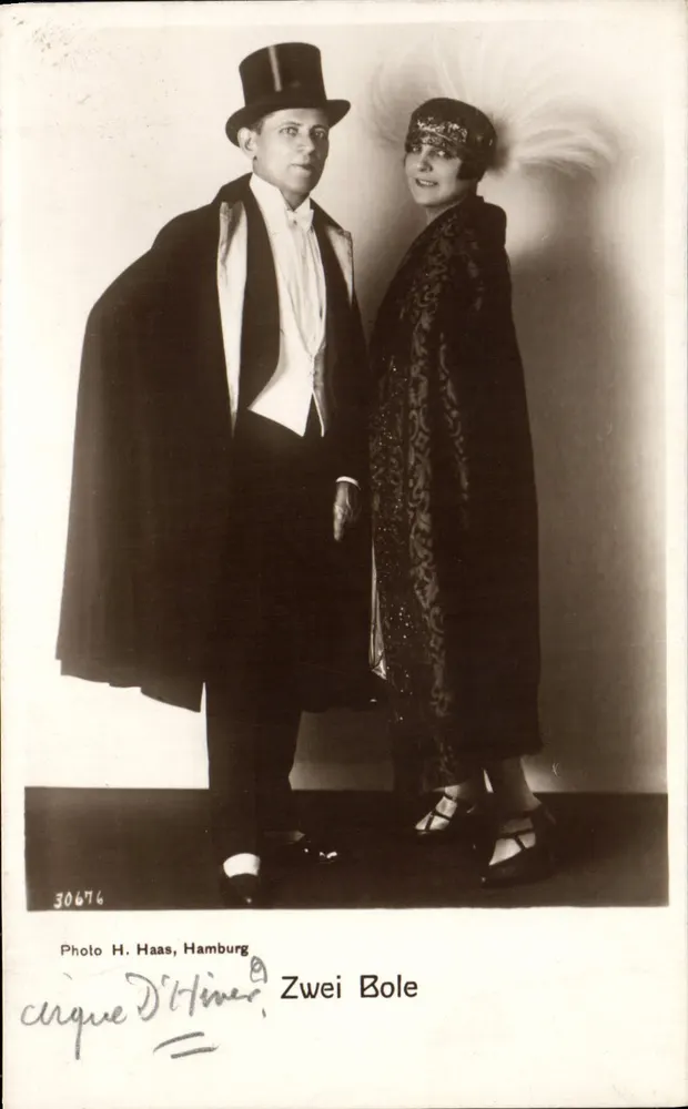 Twee dansers — Cirque D'Hiver — Foto H. Haas, Hamburg - Voorkant