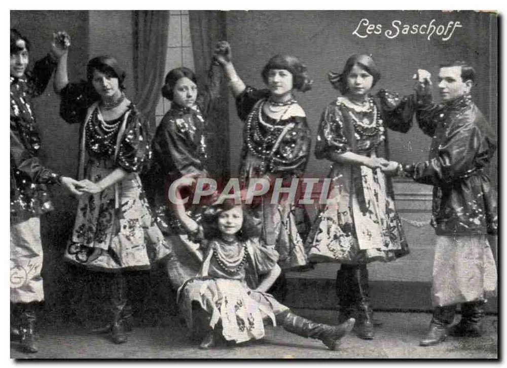 Les Saschhoff — grupo de dançarinos em trajes tradicionais — editor Georg Kürms, Leipzig - Frente