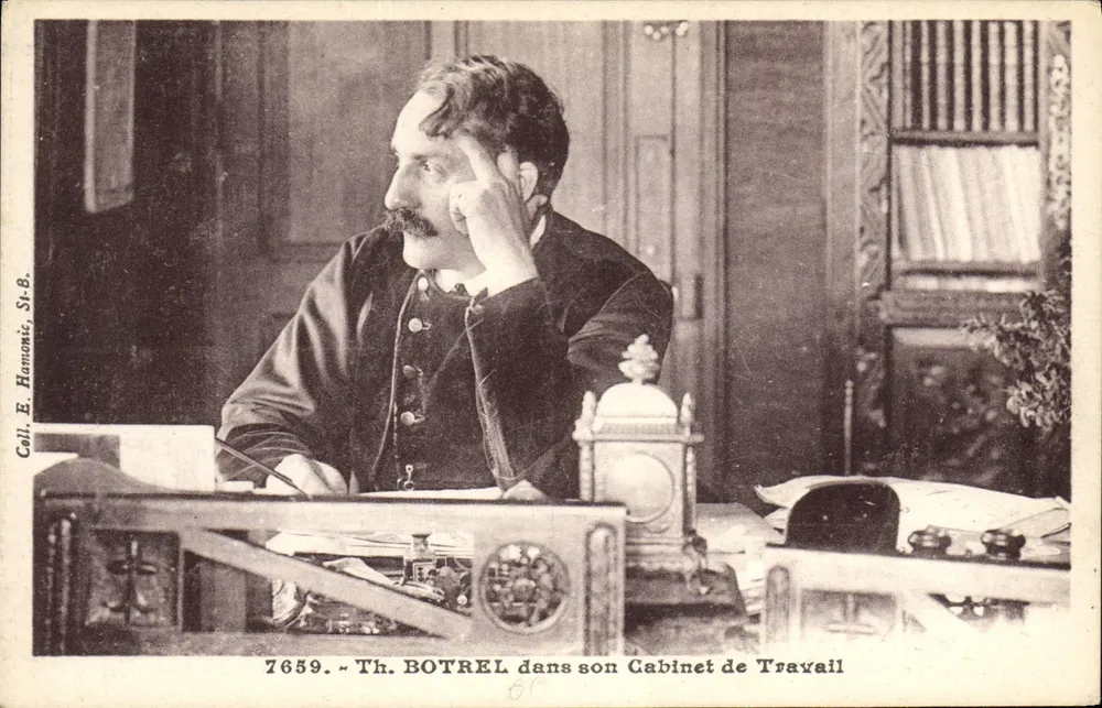 Th. BOTREL em seu Escritório de Trabalho — Coleção E. Hamonie, n° 7659 - Frente