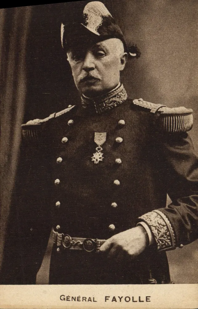 Général Fayolle — portrait en uniforme — Cliché Piron-Foyolle - Frente