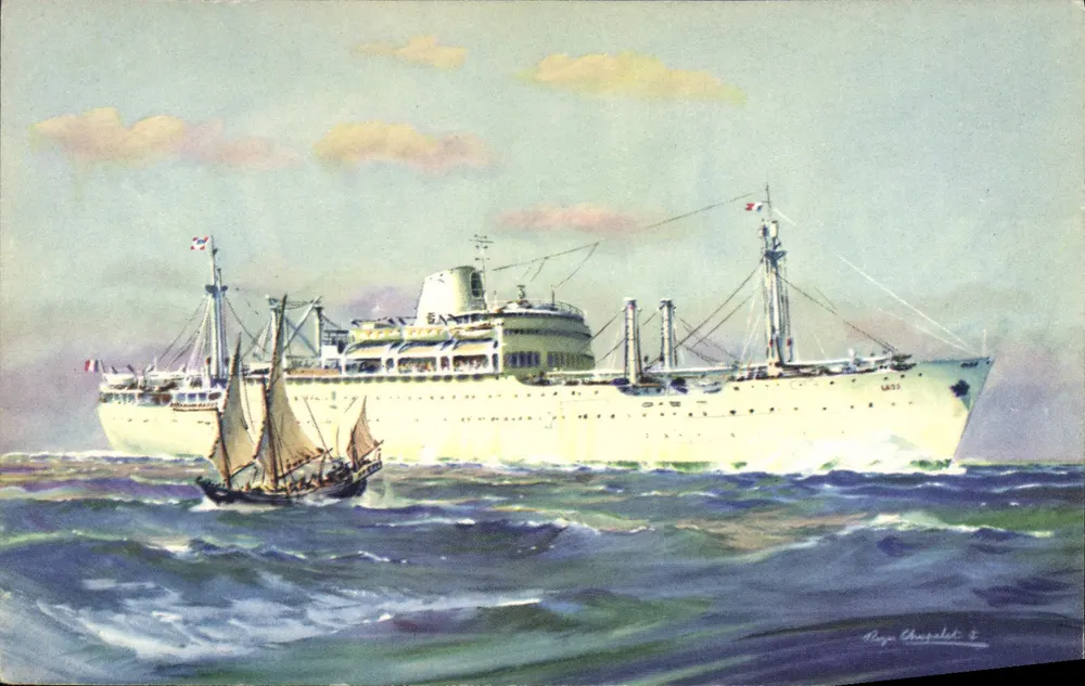 Kreuzer und Segelschiff auf See — Compagnie des Messageries Maritimes « Laos » — Alépée et Cie, Paris - Vorderseite